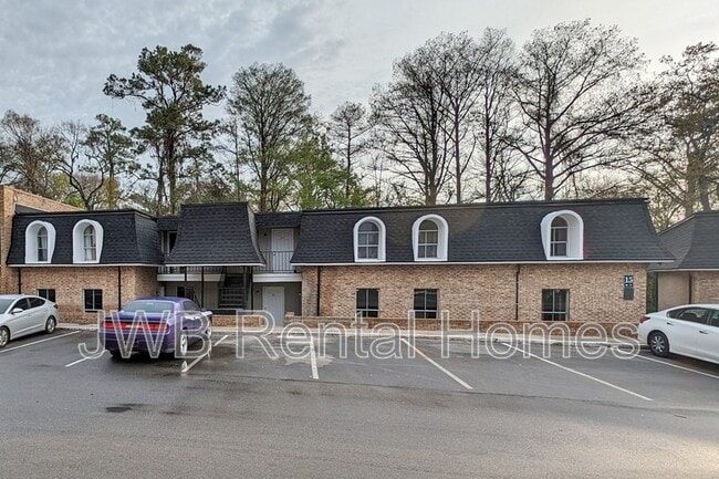property at 7201 Arlington Expy
