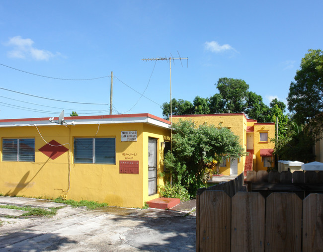 1729 SW 6th St in Miami, FL - Building Photo - Building Photo