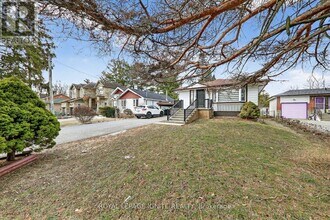 54 Bobmar Rd in Toronto, ON - Building Photo - Building Photo