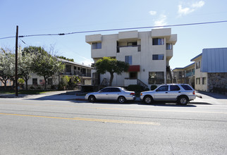 1108 E Wilson Ave in Glendale, CA - Building Photo - Building Photo