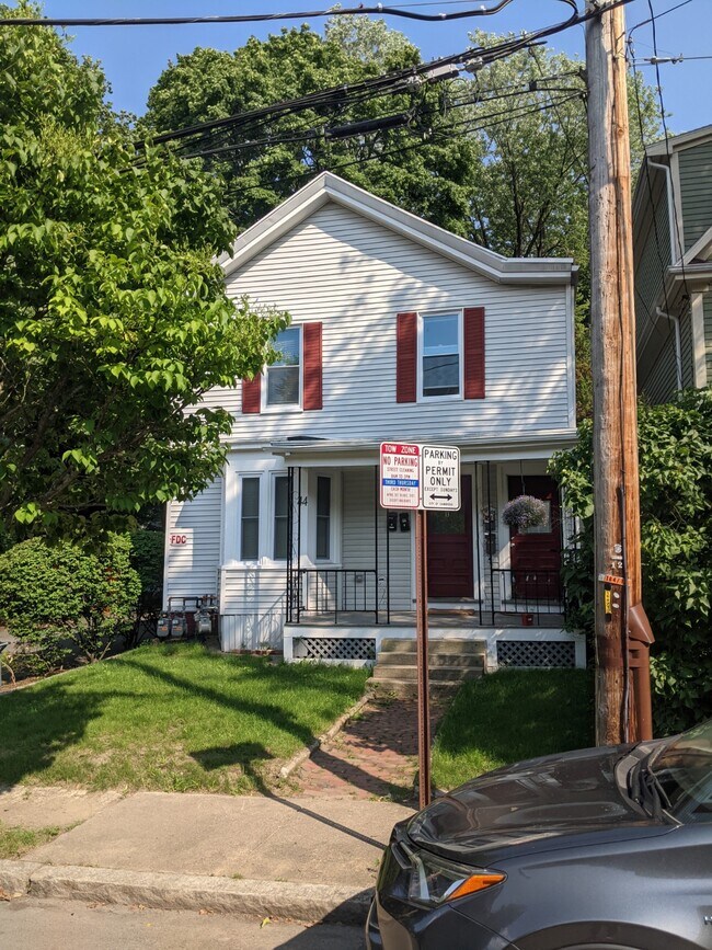 44 Cogswell Ave, Unit 2 in Cambridge, MA - Building Photo - Building Photo