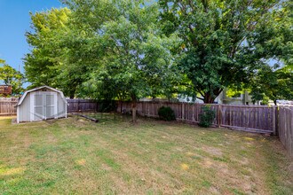 2126 N Pine Grove St in Wichita, KS - Building Photo - Building Photo