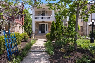 4055 Warwick Blvd, Unit 3 in Kansas City, MO - Building Photo - Building Photo