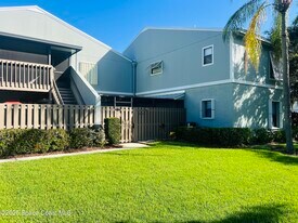 1123 Breezy Way in Sebastian, FL - Building Photo