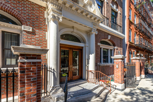 Park Mansion in New York, NY - Building Photo - Building Photo