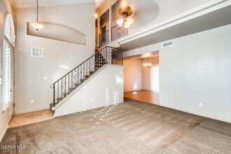 6104 Sara Suzann Ln in El Paso, TX - Building Photo - Building Photo