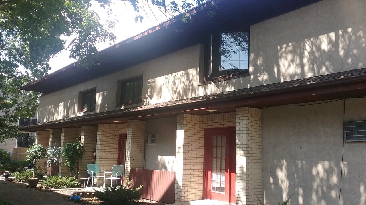 210 N Blair St, Unit 2 in Madison, WI - Building Photo