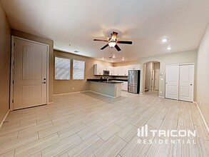 12565 W Hummingbird Terrace in Peoria, AZ - Building Photo - Building Photo