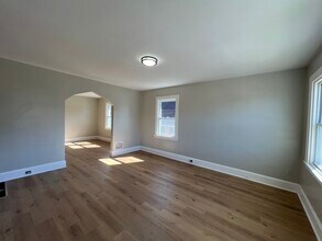 2310 Indian Mound Ave, Unit 2 in Norwood, OH - Building Photo - Building Photo