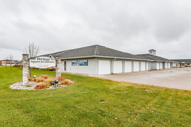 Charleston Townhomes in West Fargo, ND - Foto de edificio - Building Photo