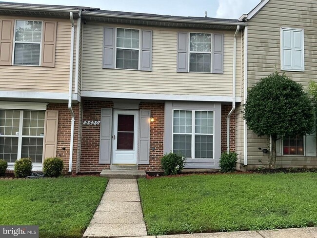 2420 Rosecroft Ct in Oxon Hill, MD - Building Photo - Building Photo