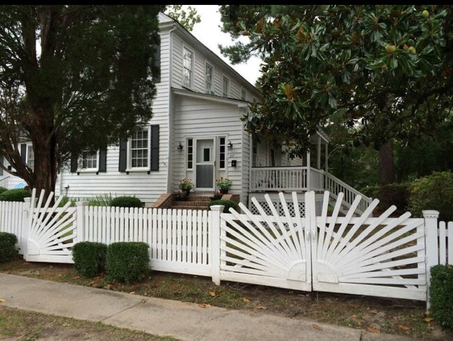 217 E Richardson Ave, Unit Apartment C in Summerville, SC - Building Photo - Building Photo