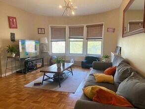 2500 Q St NW, Unit 336 in Washington, DC - Building Photo - Building Photo