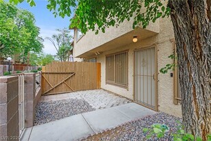 2212 Silver Pine Dr in Las Vegas, NV - Building Photo