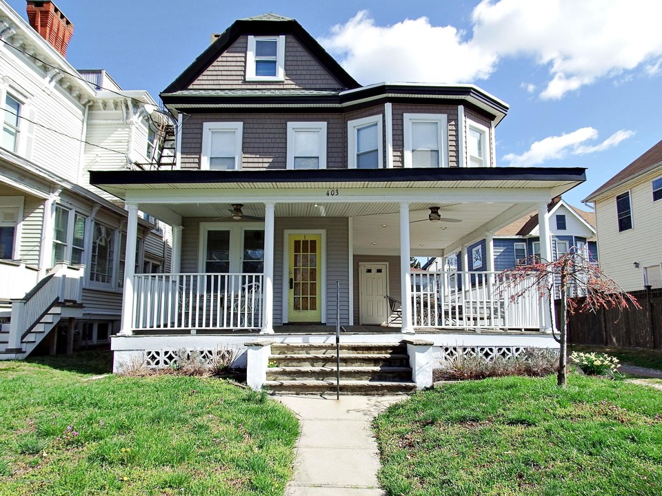 403 4th Ave in Asbury Park, NJ - Building Photo