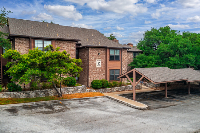 10955 Wurzbach Rd in San Antonio, TX - Foto de edificio - Building Photo