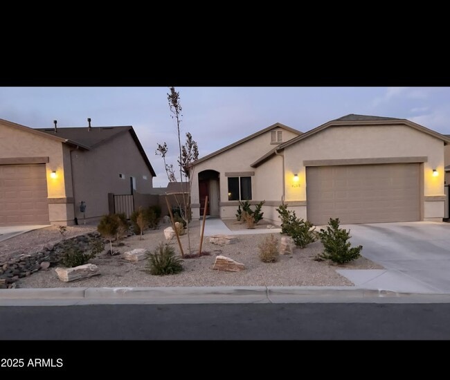 property at 6198 E Oliver Ave