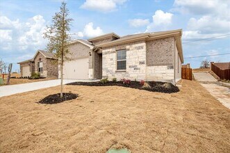 2220 Barnwell Dr in White Settlement, TX - Building Photo - Building Photo