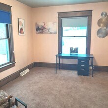932 Morton St in New Castle, PA - Building Photo - Building Photo
