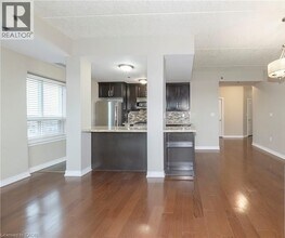 1419 Costigan Rd in Milton, ON - Building Photo - Building Photo