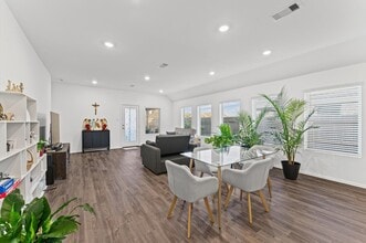 31722 Harmony High Ln in Hockley, TX - Building Photo - Building Photo