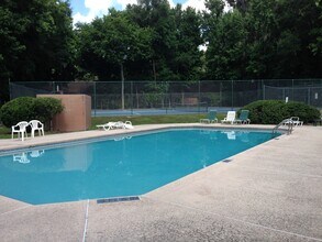 826 SW 57 Terrace in Gainesville, FL - Building Photo - Building Photo