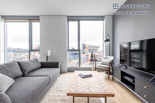 521 Stadium Pl S, Unit SI FL12-ID14 in Seattle, WA - Building Photo