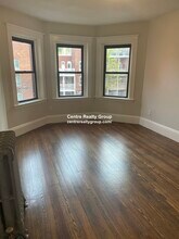1855 Beacon St, Unit 2 in Brookline, MA - Building Photo - Building Photo