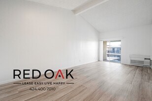 201 Columbia St in Hemet, CA - Building Photo