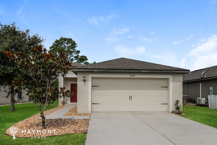 8308 Silverbell Loop in Brooksville, FL - Building Photo