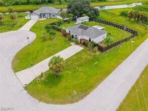 9012 S Indio Ct in La Belle, FL - Building Photo - Building Photo
