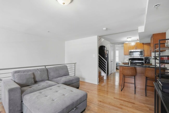 520 S 4th St in Philadelphia, PA - Foto de edificio - Building Photo