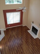 2163 Beatty Way in Roseville, CA - Foto de edificio - Building Photo