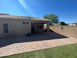 14390 W Weldon Ave in Goodyear, AZ - Foto de edificio - Building Photo