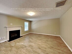 4536 Parkway Cir in Atlanta, GA - Foto de edificio - Building Photo