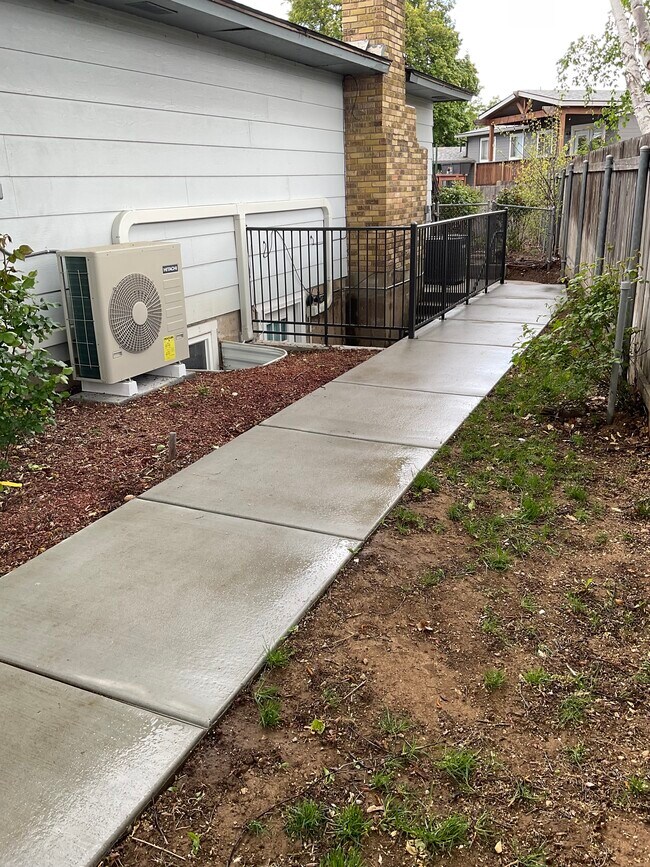 8324 W Westchester Ave in Boise, ID - Building Photo - Building Photo