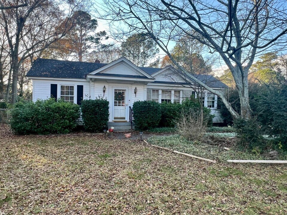 220 Gilleland Dr in Athens, GA - Building Photo