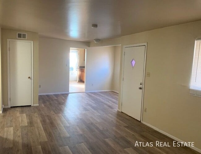 2707 N Chestnut St in Colorado Springs, CO - Building Photo - Building Photo