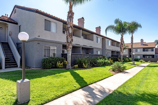 Sedona Apartment Homes in Moreno Valley, CA - Foto de edificio - Building Photo