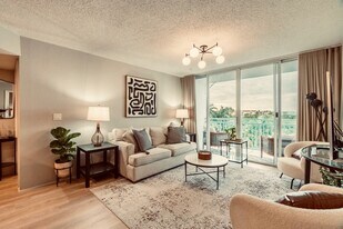 3675 Seaside Dr, Unit 434 in Key West, FL - Building Photo