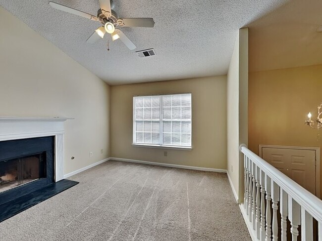 114 Hampton Oaks Dr in Hampton, GA - Foto de edificio - Building Photo