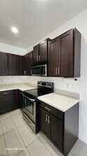 3364 NW 10th Ave in Pompano Beach, FL - Foto de edificio - Building Photo