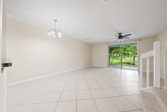 1925 Alamanda Way in Riviera Beach, FL - Building Photo - Building Photo