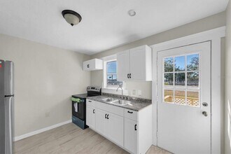 1607 18th St E in Palmetto, FL - Building Photo - Building Photo