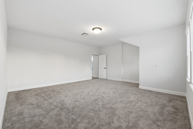 property at 2030 Green Haven Ct