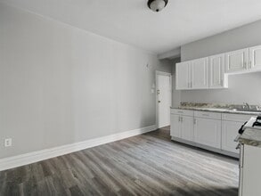 456 Baldwin Ave in Jersey City, NJ - Building Photo - Building Photo