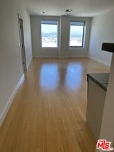 3810 Wilshire Blvd in Los Angeles, CA - Building Photo - Building Photo