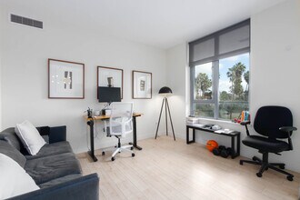 1441 9th Ave, Unit 204 in San Diego, CA - Building Photo - Building Photo