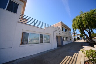 Sea Air Apartments in Redondo Beach, CA - Foto de edificio - Building Photo