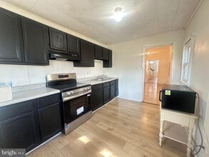 566 N Plum St in Lancaster, PA - Building Photo - Building Photo